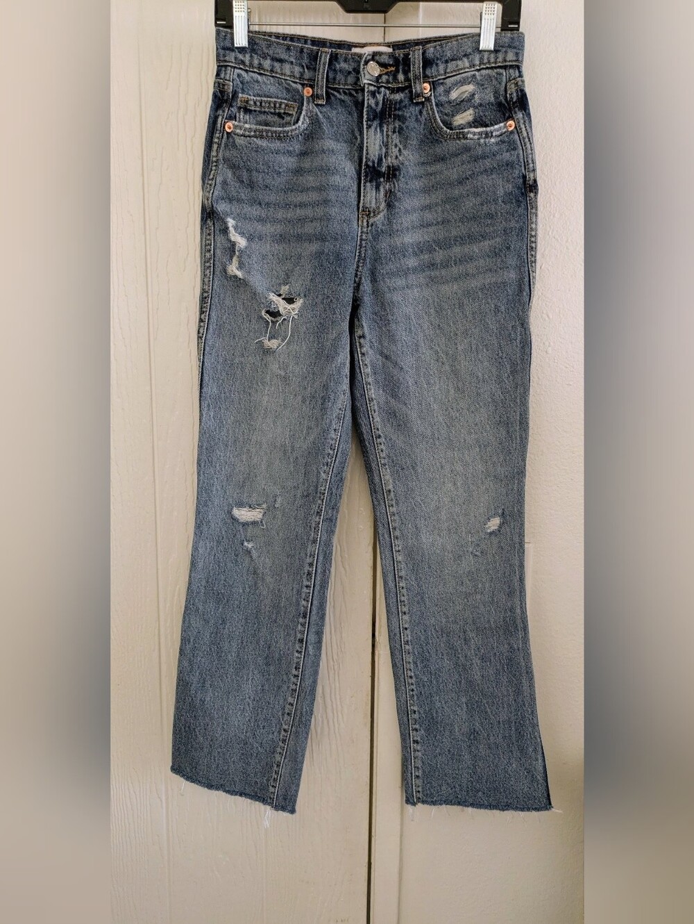 Sneak Peek Straight-Leg Distressed Jeans in Light Denim Blue